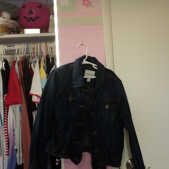 Jean jacket - Picture 1 of 3